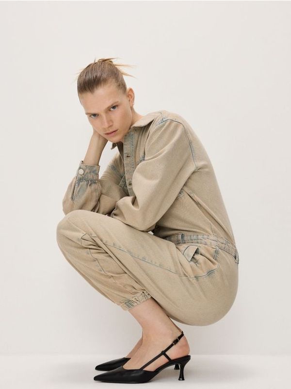 Reserved Reserved - Kombinezon od trapera iznošena izgleda - bež