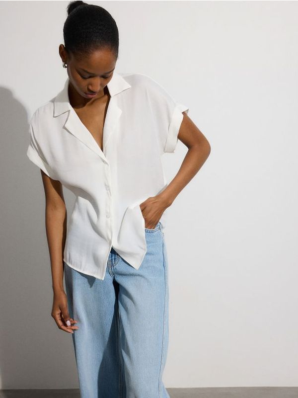 Reserved Reserved - Košulja s visokim udjelom viskoze - krem