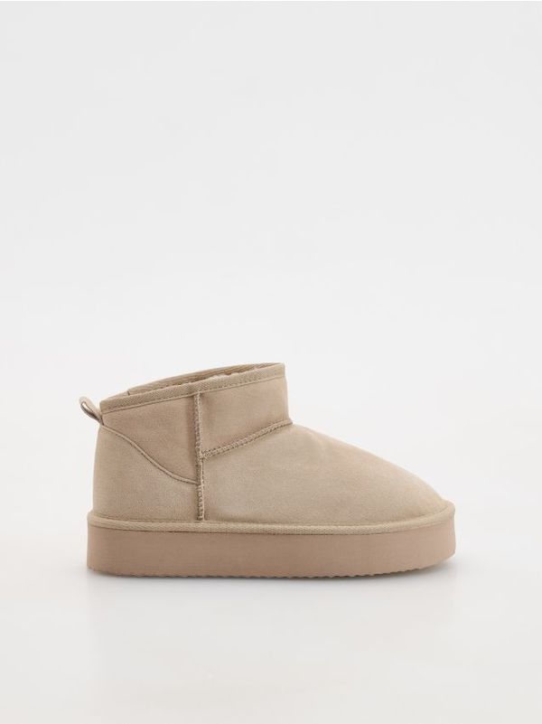 Reserved Reserved - Kožne čizme za snijeg - bež