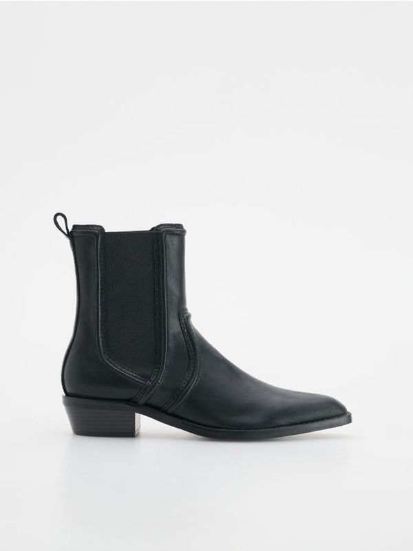 Reserved Reserved - Kožne gležnjače s potpeticama - crno