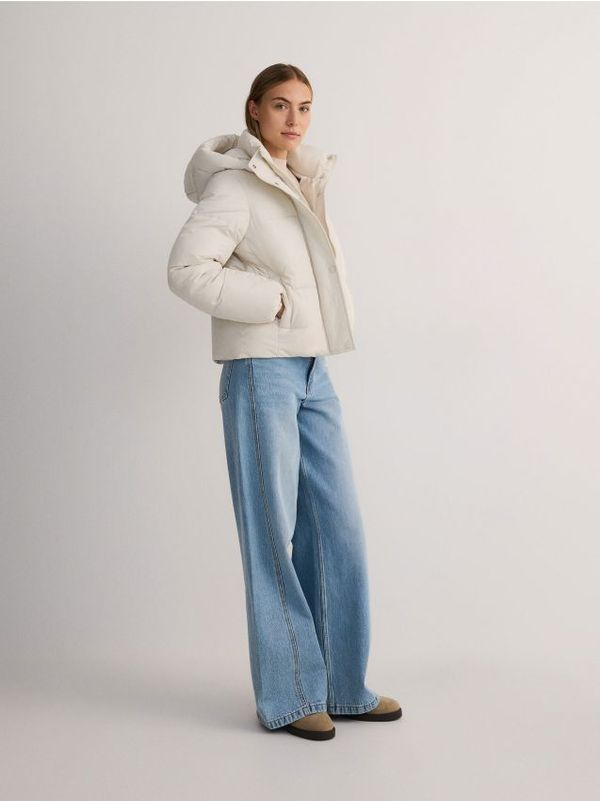 Reserved Reserved - Kratka jakna s kapuljačom - boja kože