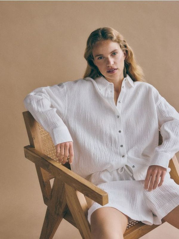 Reserved Reserved - Kratke hlače od pamučnog muslina - bijela