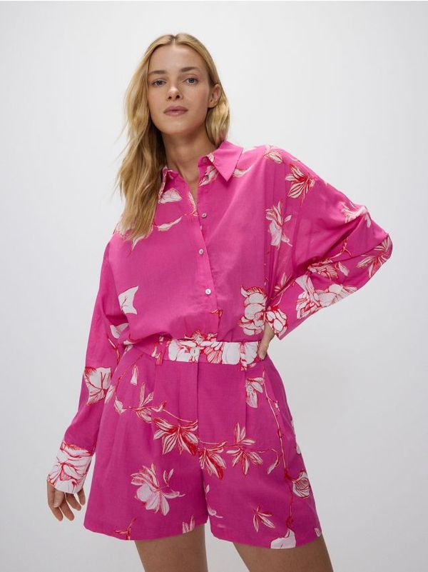 Reserved Reserved - Kratke hlače s cvjetićima - šaren