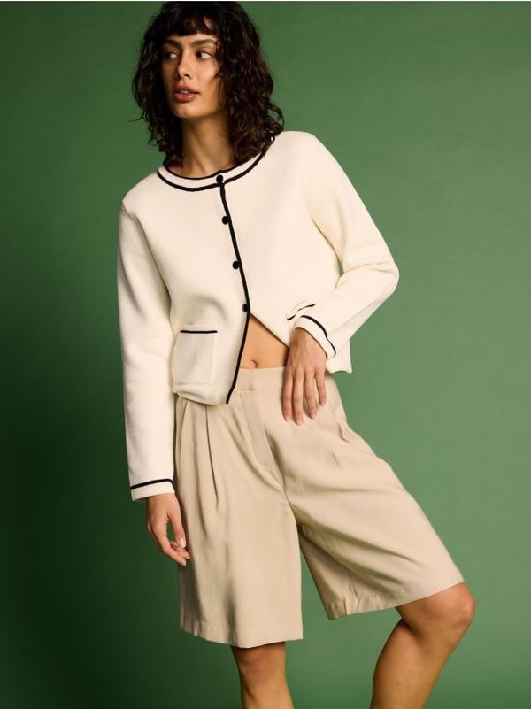 Reserved Reserved - Kratke hlače s visokim udjelom viskoze - bež