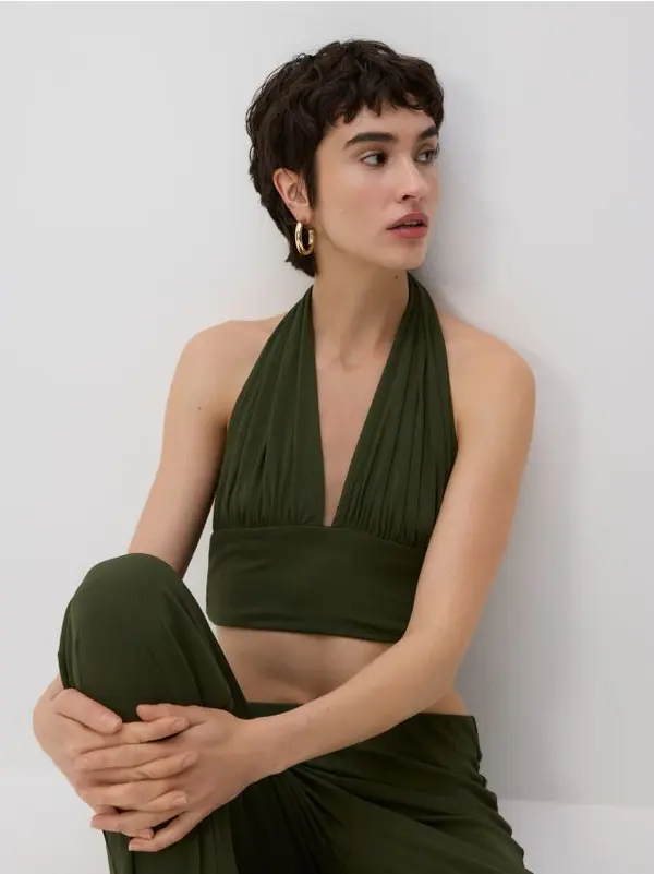 Reserved Reserved - Kratki halter top - prljavozeleno