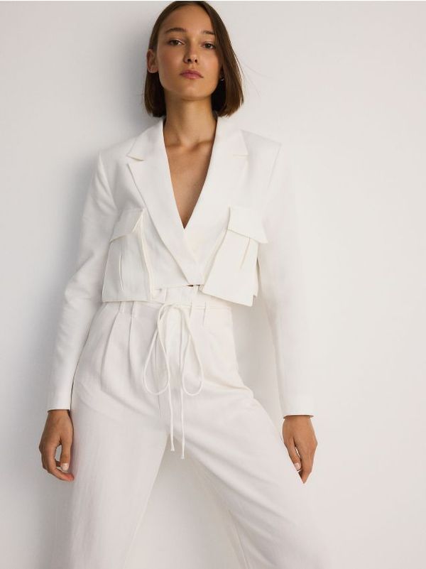 Reserved Reserved - Kratki sako od mješavine viskoze - bijela