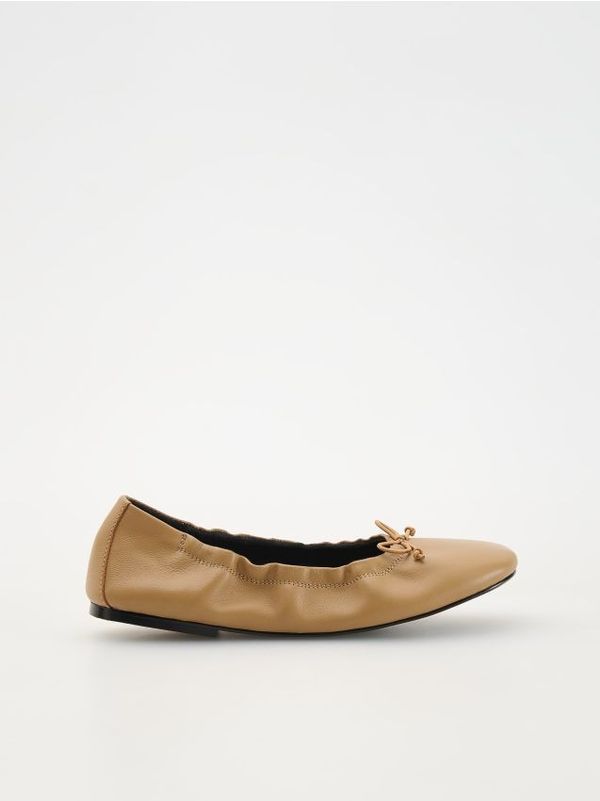 Reserved Reserved - LADIES` BALLERINAS - bež