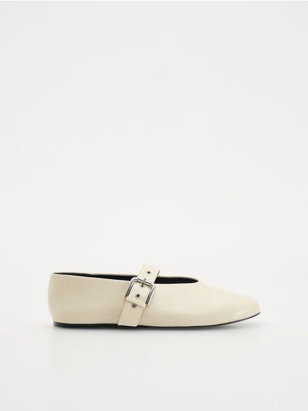 Reserved Reserved - LADIES` BALLERINAS - krem