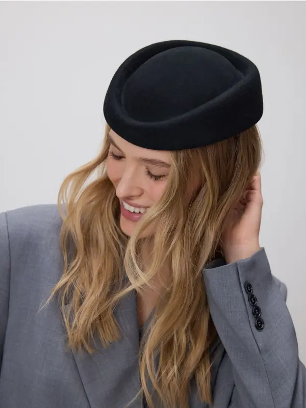Reserved Reserved - LADIES` BERET - crno