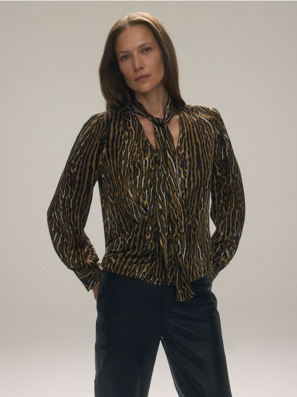 Reserved Reserved - LADIES` BLOUSE & SCARF - šaren