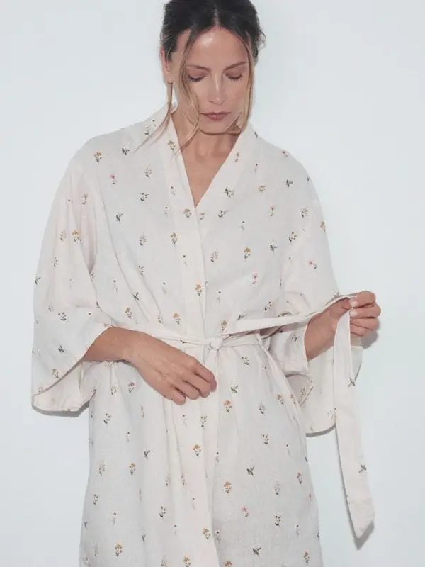 Reserved Reserved - LADIES` DRESSING GOWN - boja kože