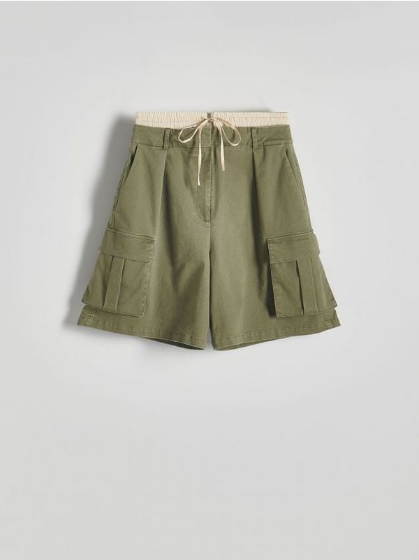 Reserved Reserved - LADIES` SHORTS - zelena