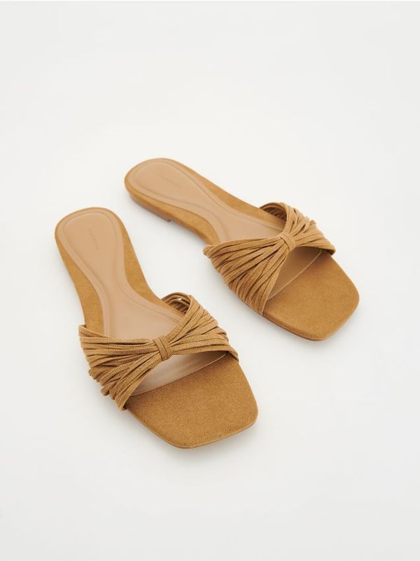 Reserved Reserved - LADIES` SLIDES - bež