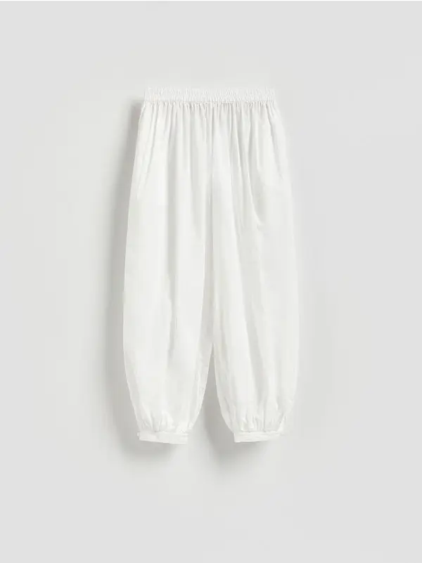 Reserved Reserved - LADIES` TROUSERS - bijela