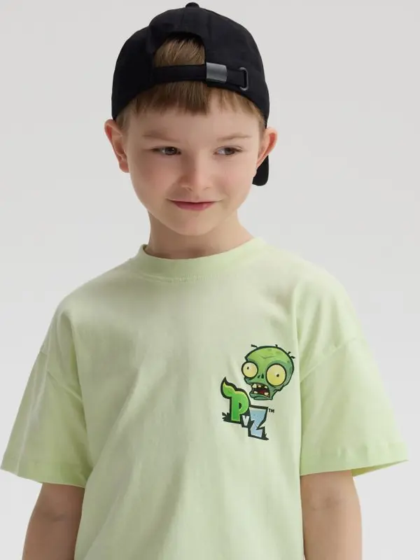 Reserved Reserved - Majica s printom PLANTS VS ZOMBIES - bljedozeleno
