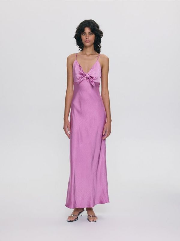 Reserved Reserved - Maxi haljina od satena - boja orhideje