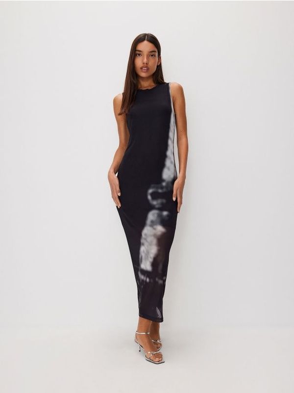 Reserved Reserved - Maxi haljina s printom - šaren