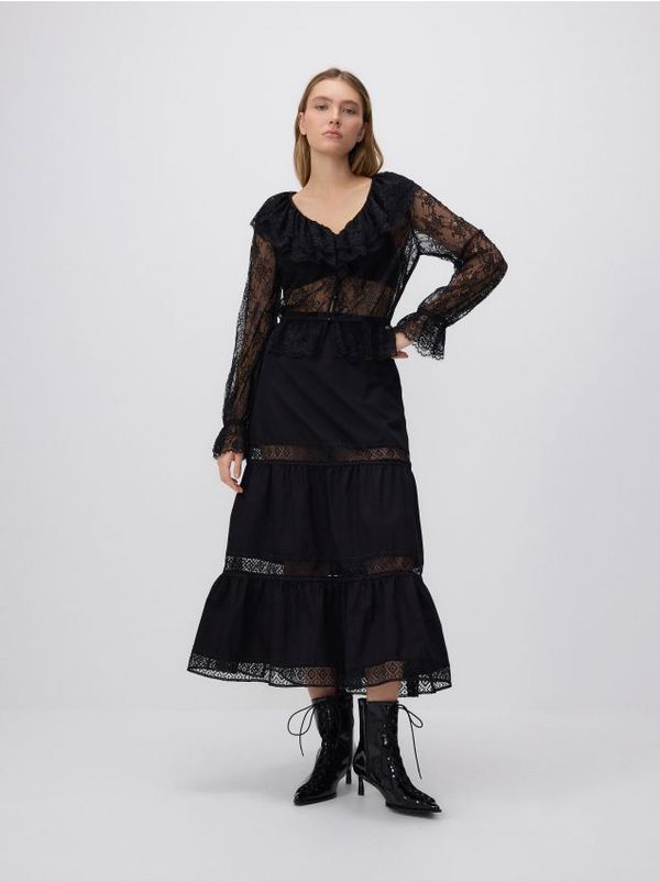 Reserved Reserved - Maxi suknja s čipkanim izrezom - crno