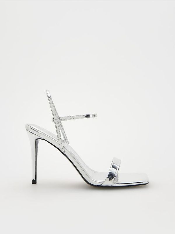 Reserved Reserved - Metalik sandale s visokom potpeticom - srebrna