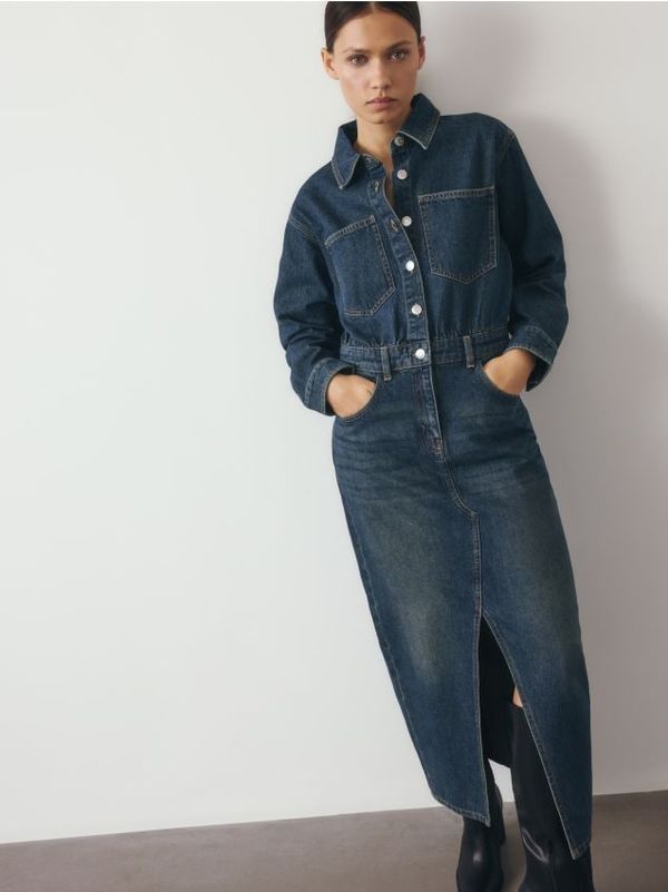 Reserved Reserved - Midi haljina od trapera - plavo