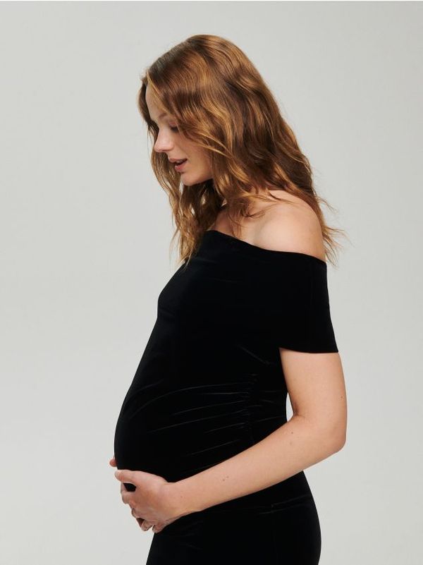 Reserved Reserved - Midi haljina od velura - crno