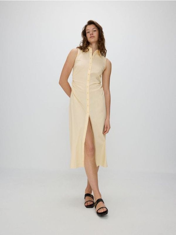 Reserved Reserved - Midi haljina s ovratnikom - svjetložuto