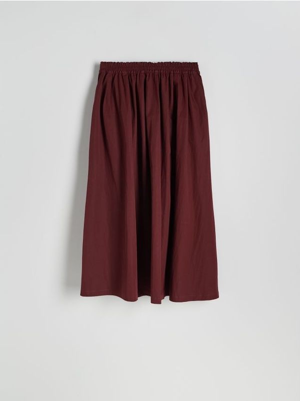 Reserved Reserved - Midi suknja s visokim udjelom pamuka - burgundy