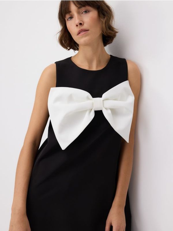 Reserved Reserved - Mini haljina s mašnom - crno