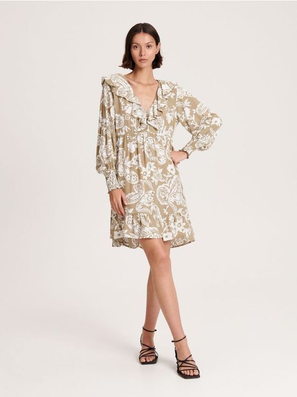 Reserved Reserved - Mini haljina s visokim udjelom viskoze - zelena