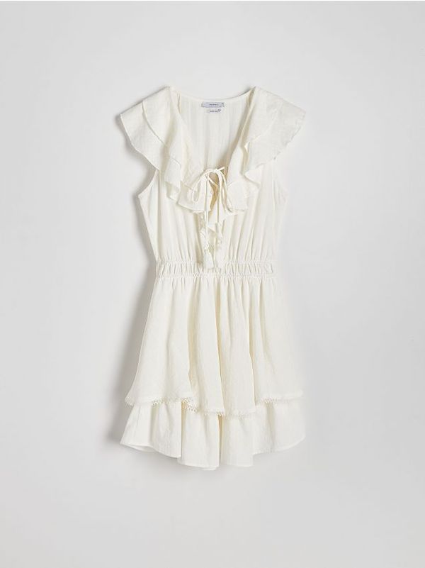 Reserved Reserved - Mini haljina s volanima - krem