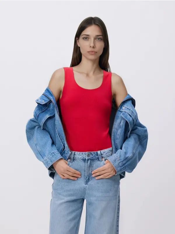 Reserved Reserved - Modalni top - crvena