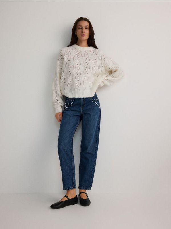 Reserved Reserved - Mom fit traperice s biserima - mornarsko plava