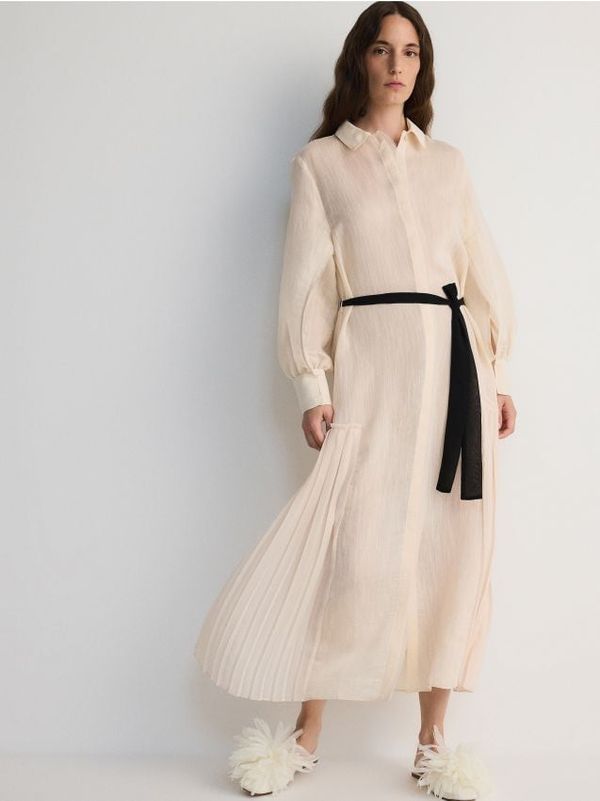 Reserved Reserved - Natikače s ukrasnim cvjetnim detaljem - krem