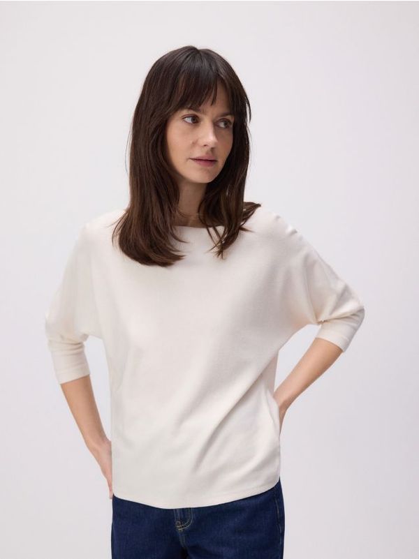 Reserved Reserved - Običan džemper s visokim udjelom viskoze - boja kože