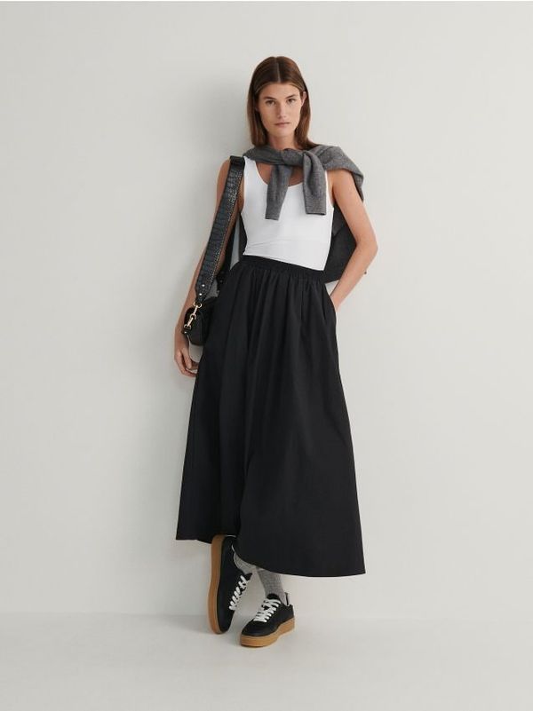 Reserved Reserved - Obični top - bijela