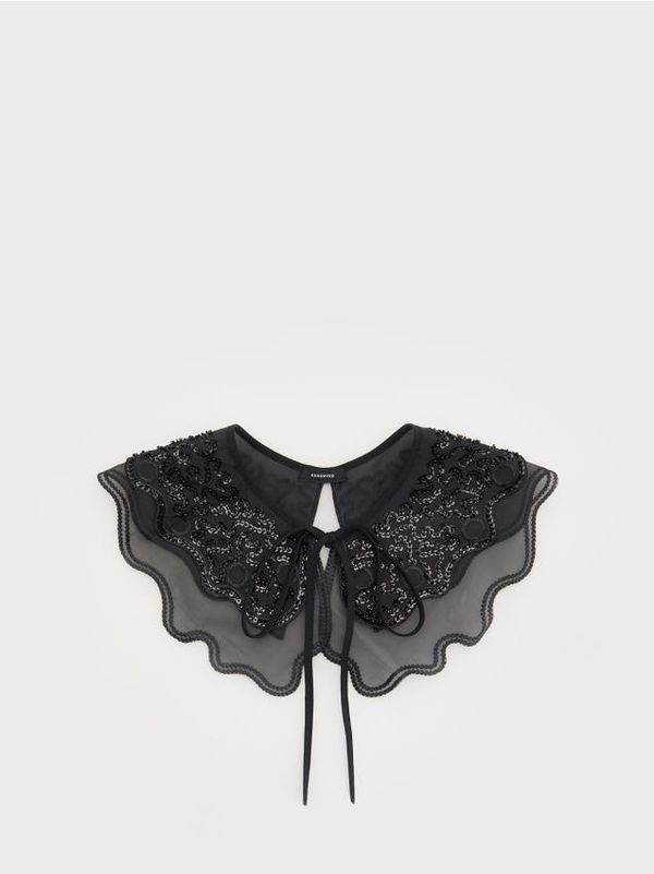 Reserved Reserved - Ovratnik na vezanje sa šljokicama i ukrasnim izvezenim detaljima. - crno