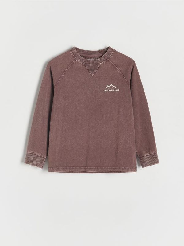 Reserved Reserved - Pamučna majica dugih rukava s printom - tamnosmeđe