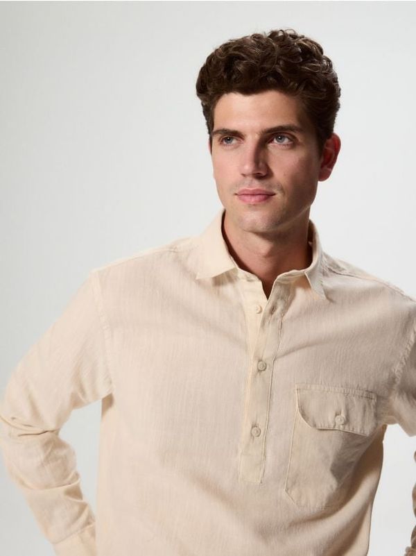 Reserved Reserved - Pamučna regular fit košulja - bež