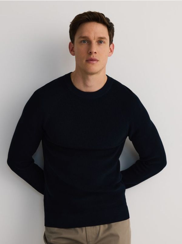 Reserved Reserved - Pamučni džemper - mornarsko plava