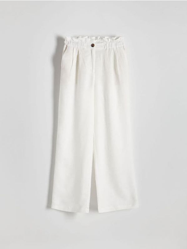 Reserved Reserved - Paperbag hlače s visokim udjelom lana - bijela