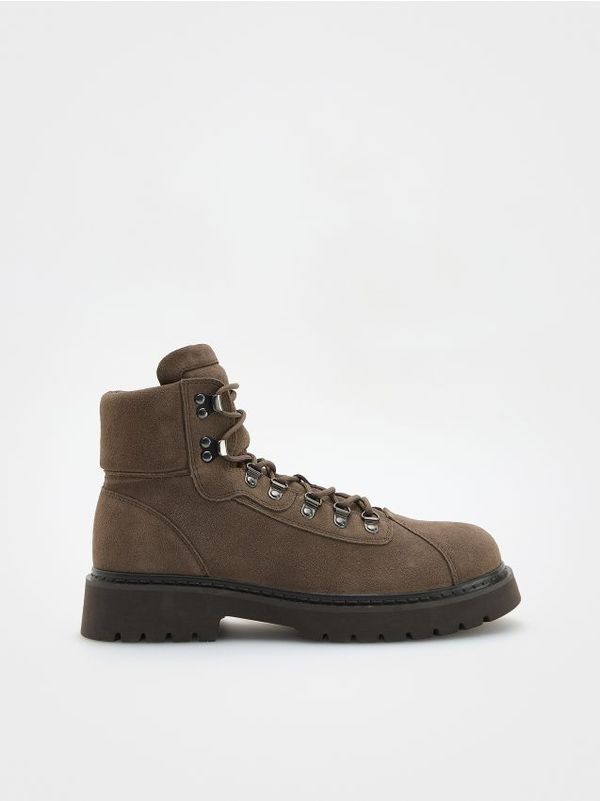 Reserved Reserved - Planinarske čizme od umjetne kože - smeđi
