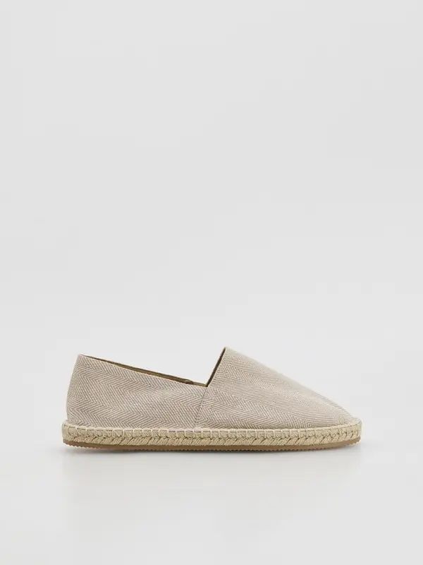 Reserved Reserved - Pletene espadrile - bež