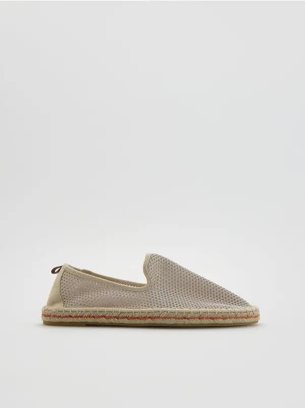 Reserved Reserved - Pletene espadrile - bež