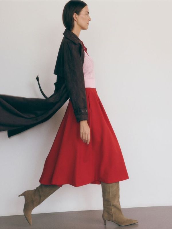 Reserved Reserved - Plisirana midi suknja - crvena