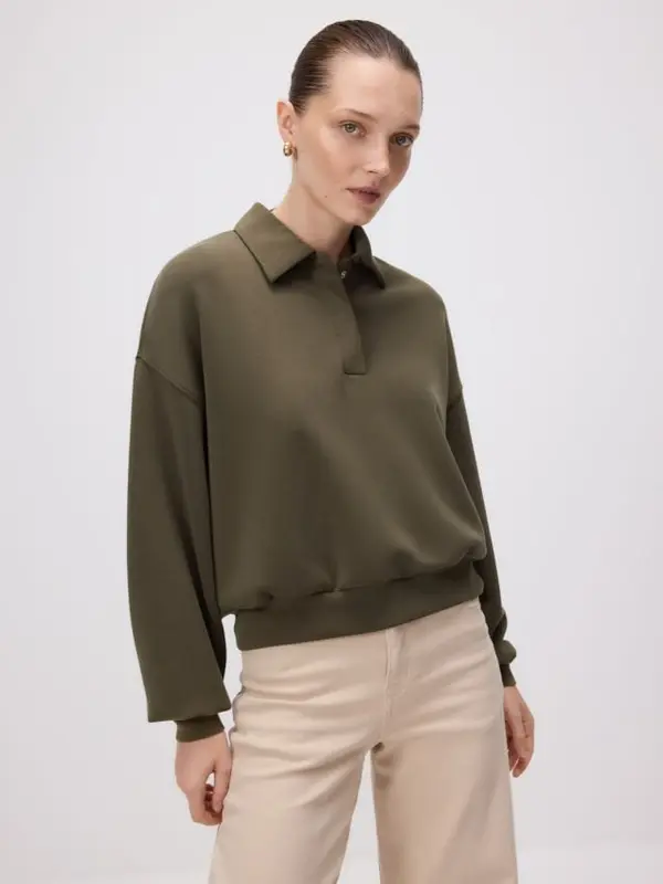 Reserved Reserved - Polo bluza s modalom - maslinasto