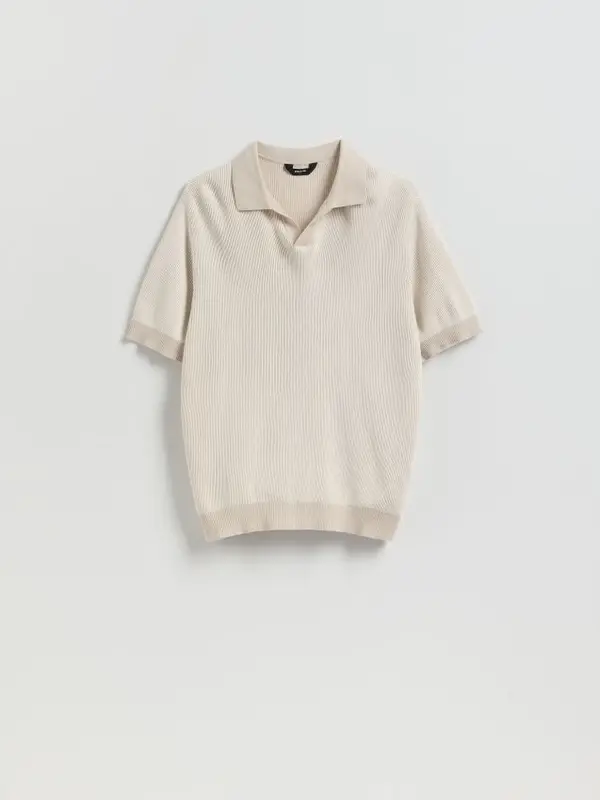 Reserved Reserved - Polo-džemper s visokim udjelom pamuka - bež