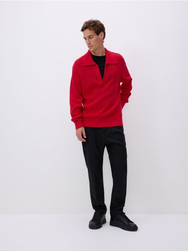 Reserved Reserved - Polo-džemper s visokim udjelom pamuka - crvena