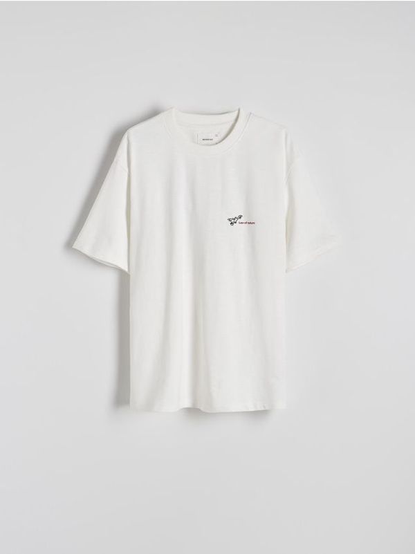 Reserved Reserved - Predimenzionirana majica kratkih rukava s printom na leđima - krem