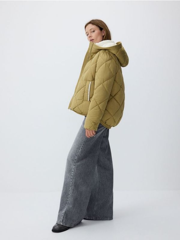 Reserved Reserved - Prošivena jakna s kapuljačom - svjetlomaslinasto