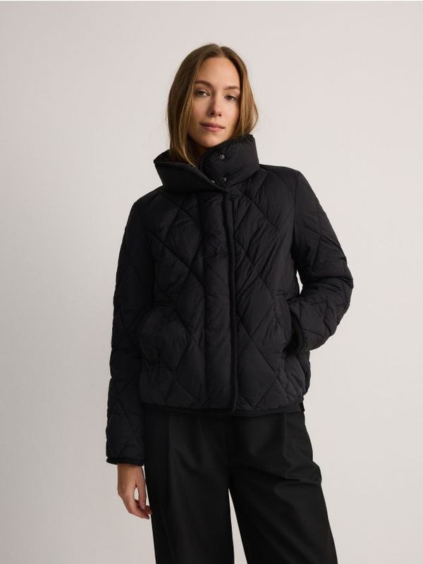 Reserved Reserved - Prošivena jakna s ovratnikom - crno